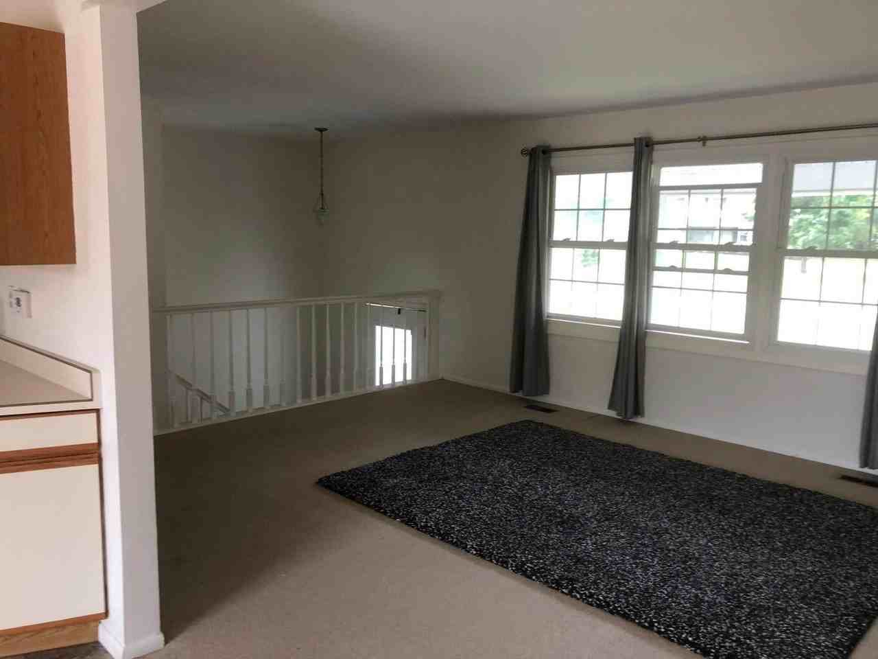 3388 Hathaway Ln - Photo 4 of 13