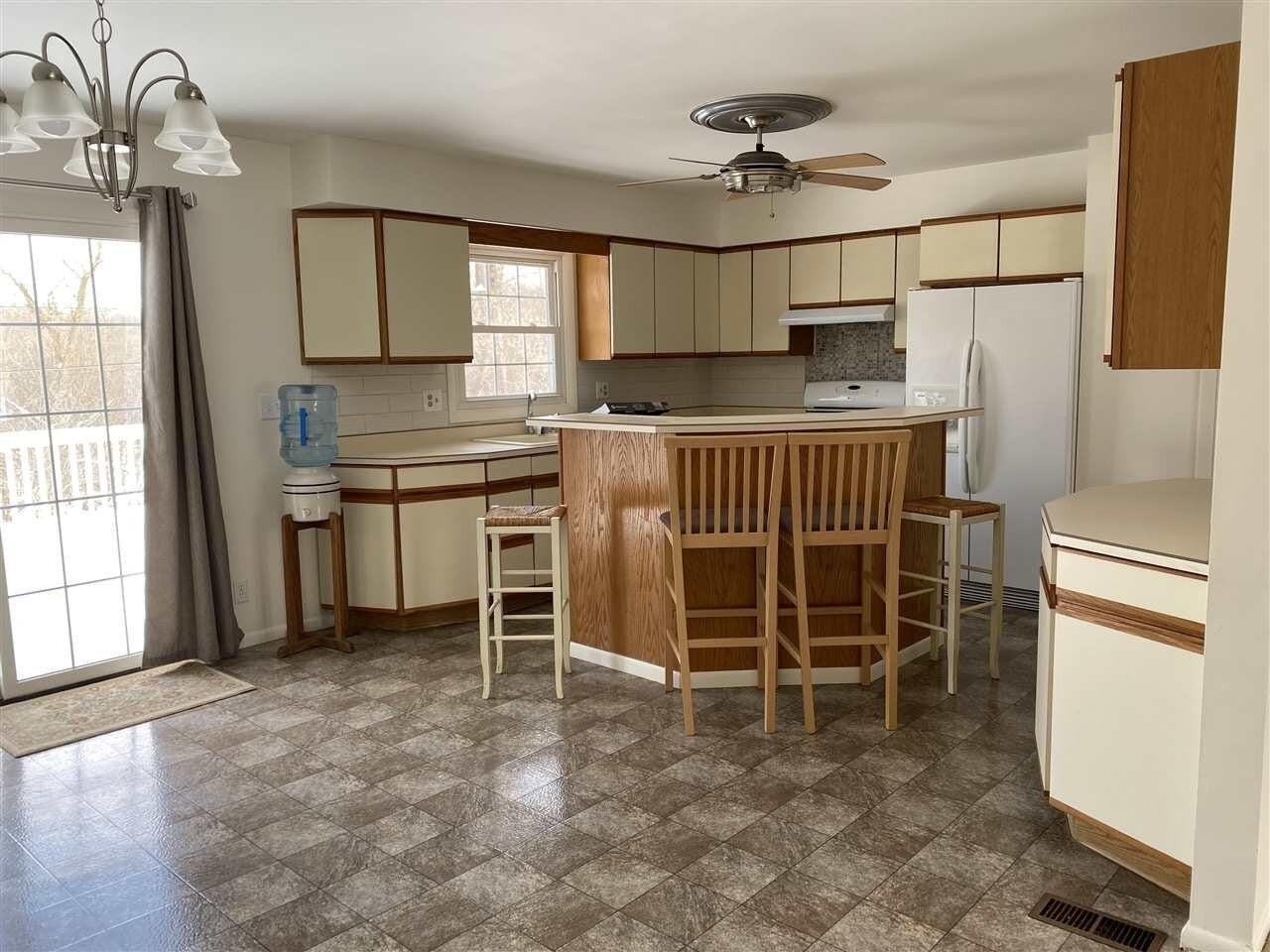 3388 Hathaway Ln - Photo 5 of 13