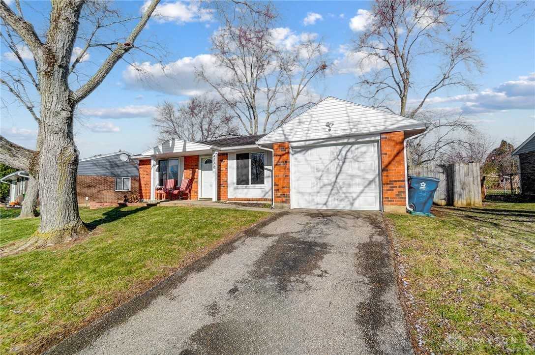 4825 Flagstone Ct - Photo 3 of 33