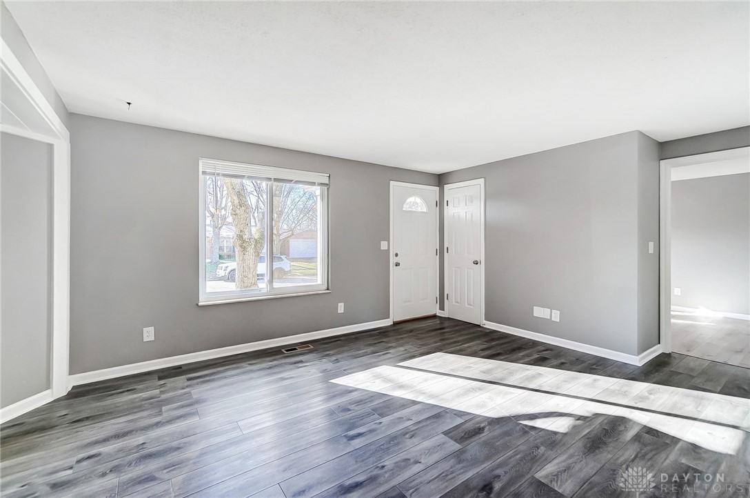 4825 Flagstone Ct - Photo 5 of 33