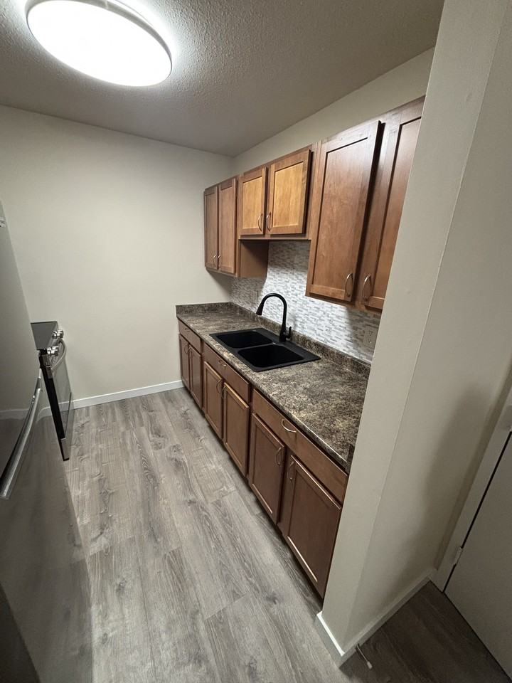 820 Alder Street - Photo 2 of 22