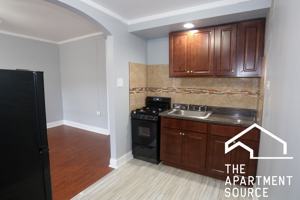 featured image of 6930 N Greenview Ave #508