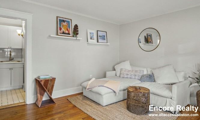 24 Chiswick Rd #B - Photo 2 of 11