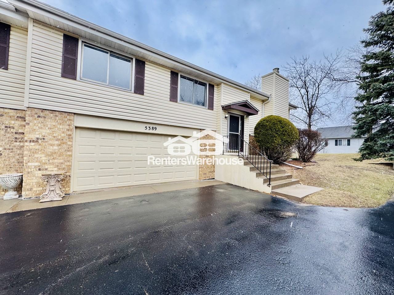 5389 Beachside Dr - Photo 2 of 26