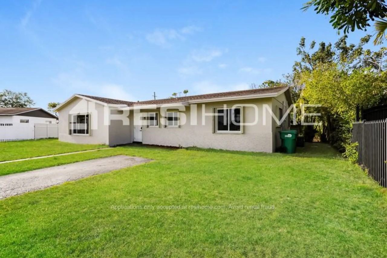 10855 Sw 152nd Ter - Photo 2 of 19