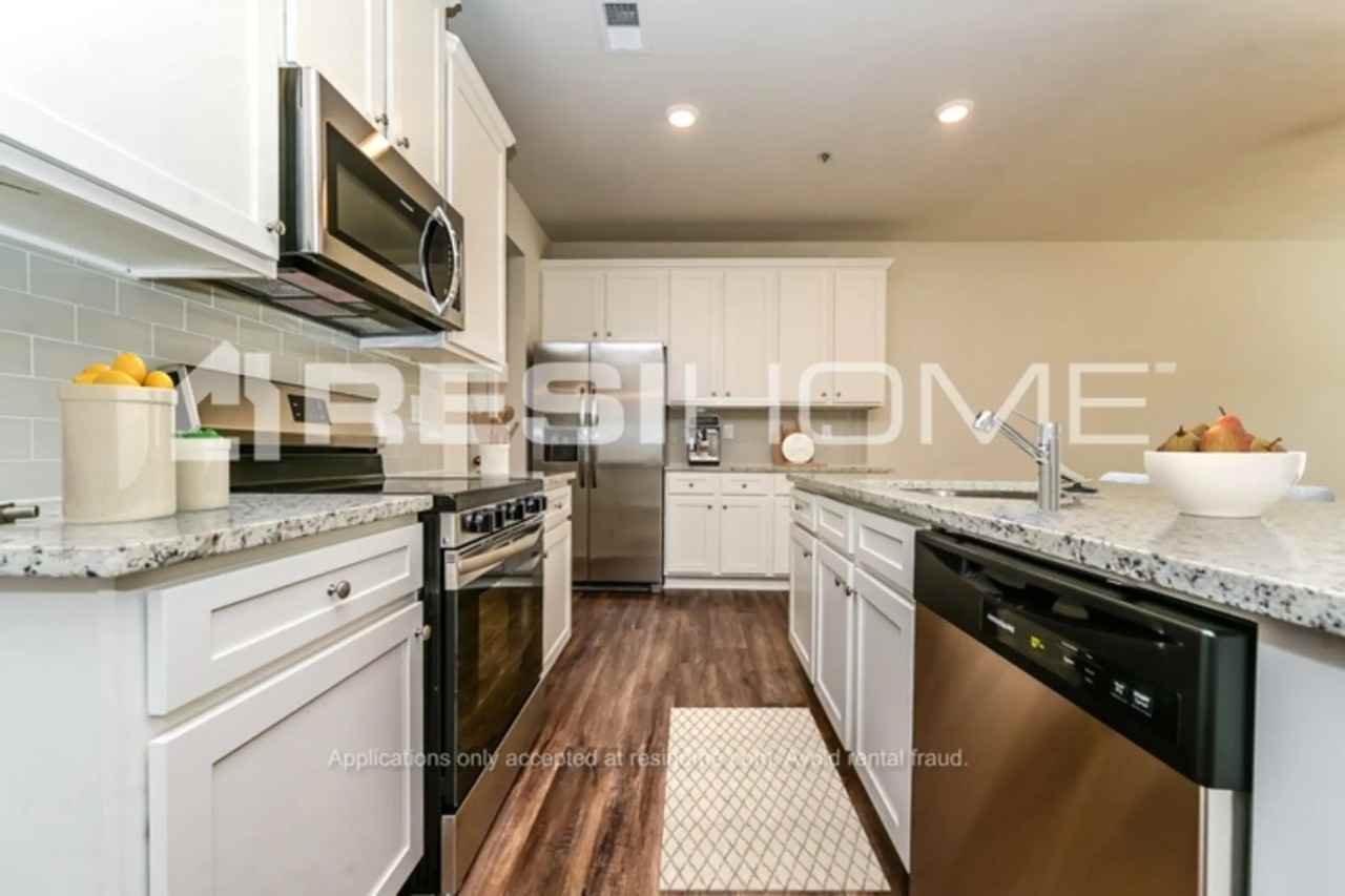 631 Porchlight Dr - Photo 3 of 16