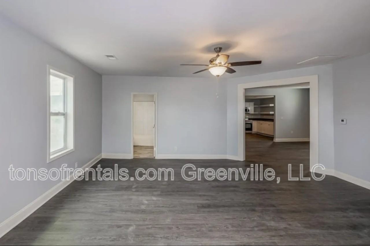 24 Peachtree St - Photo 2 of 10