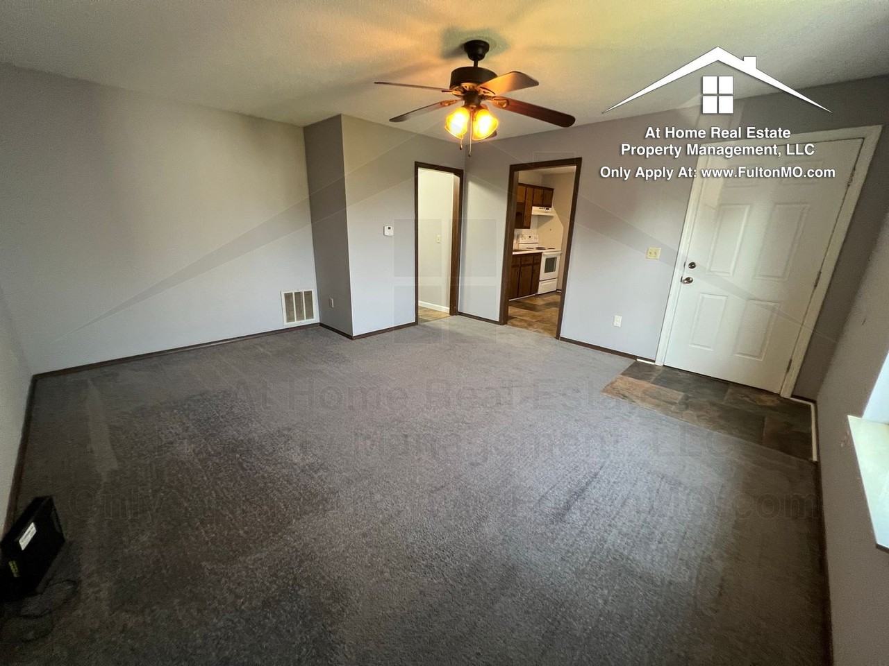 543 Collier Ln - Photo 2 of 20