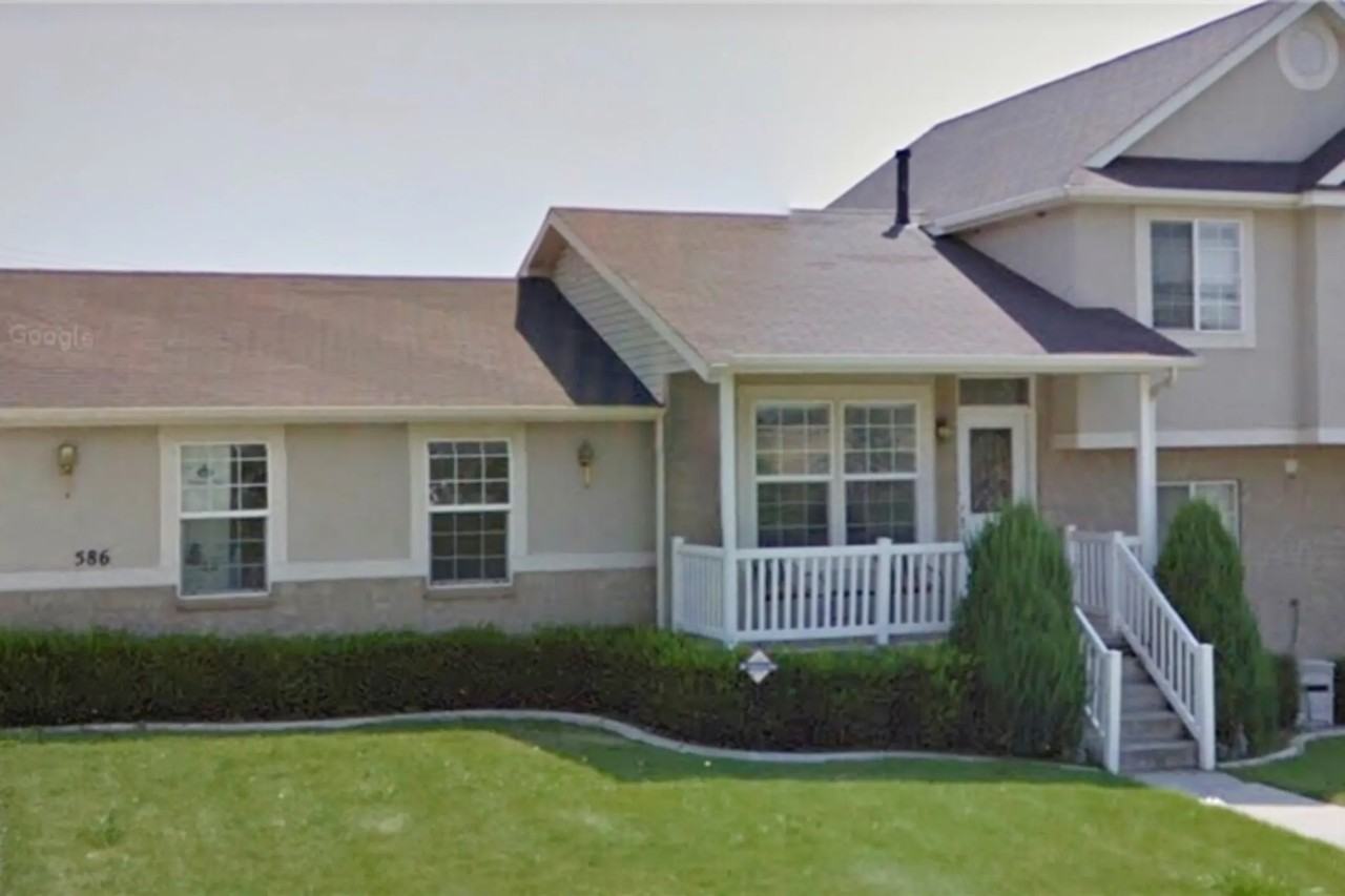 586 E 150 S - Photo 2 of 27