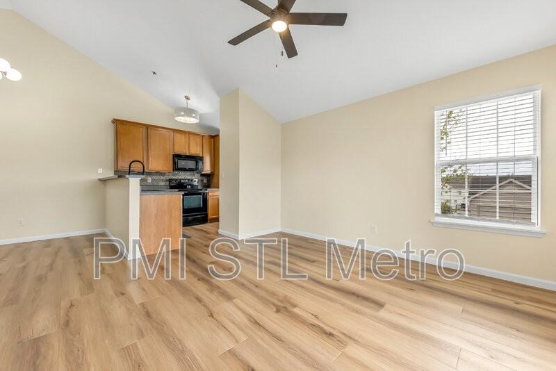 6303 Spring River Dr - Photo 2 of 39