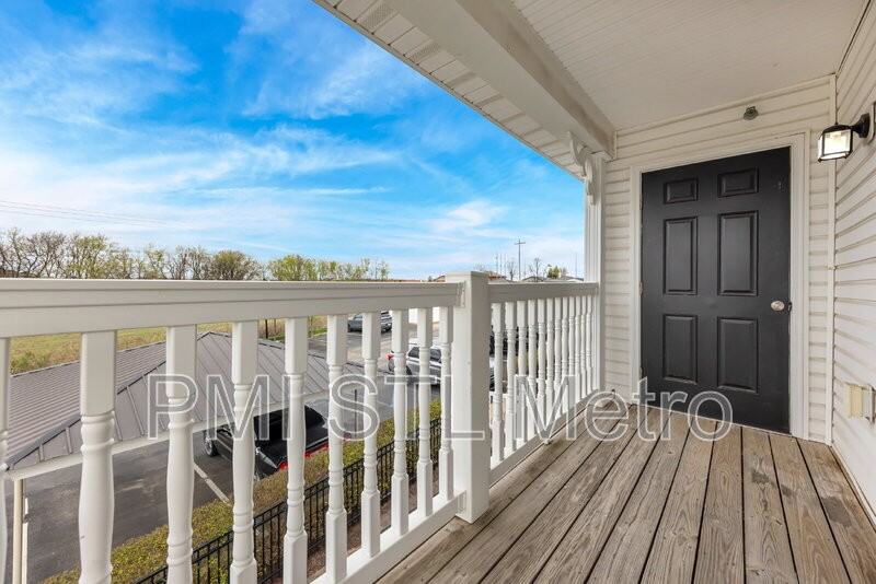 6303 Spring River Dr - Photo 4 of 39