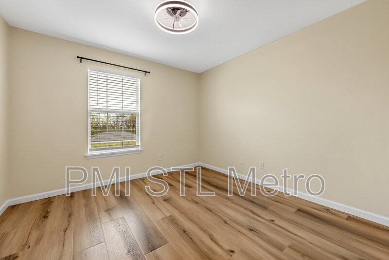 6303 Spring River Dr - Photo 6 of 39