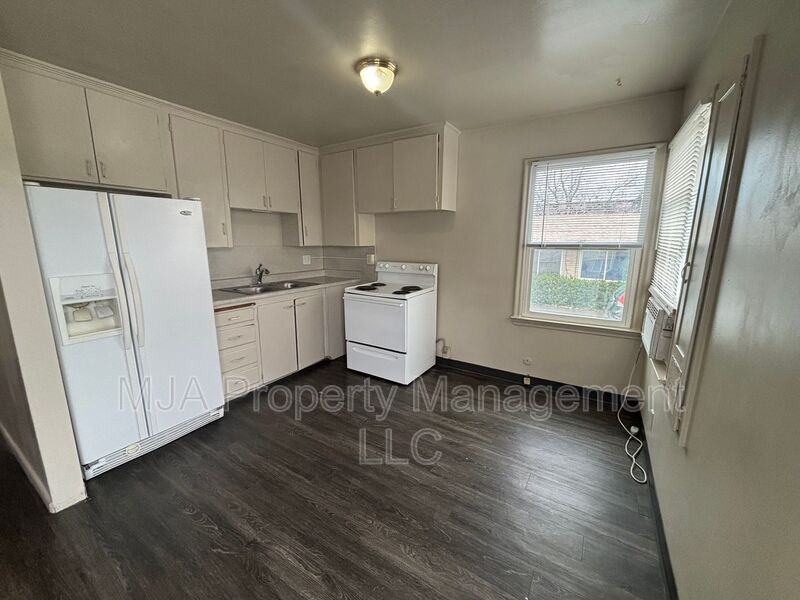 738 W Wasatch St - Photo 2 of 16