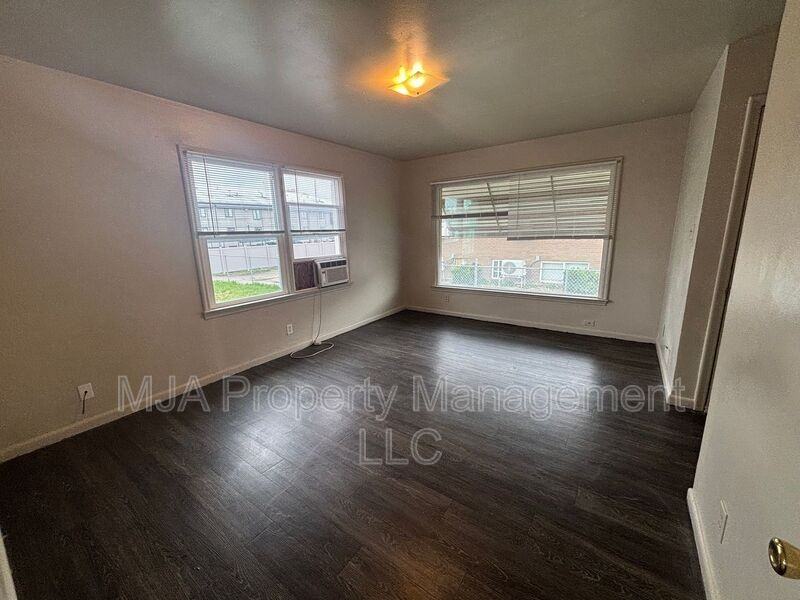 738 W Wasatch St - Photo 3 of 16