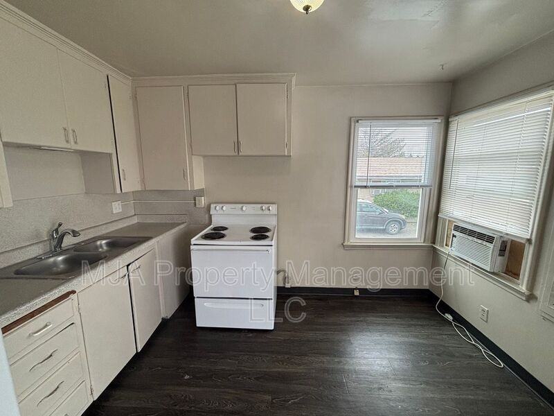 738 W Wasatch St - Photo 6 of 16