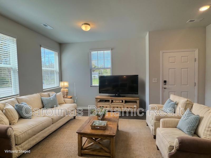 193 Titanium Dr - Photo 2 of 26