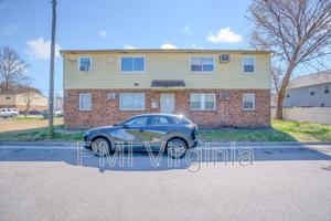 featured image of 2421 Courtney Ave #3