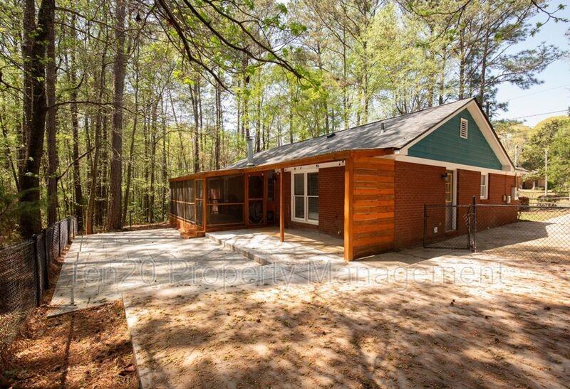 761 Grant Rd - Photo 3 of 16