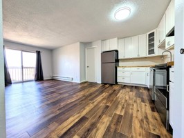 featured image of 408 E 15th St