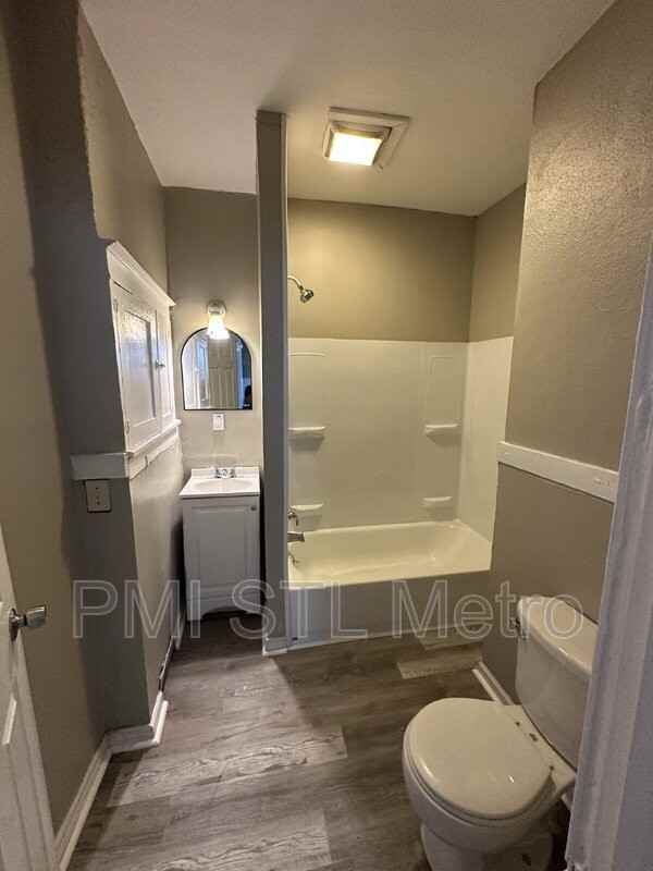 5914 Lalite Ave - Photo 3 of 9