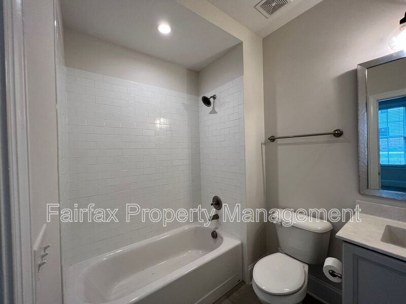 5707 Abingdon Ridge Pl - Photo 6 of 26