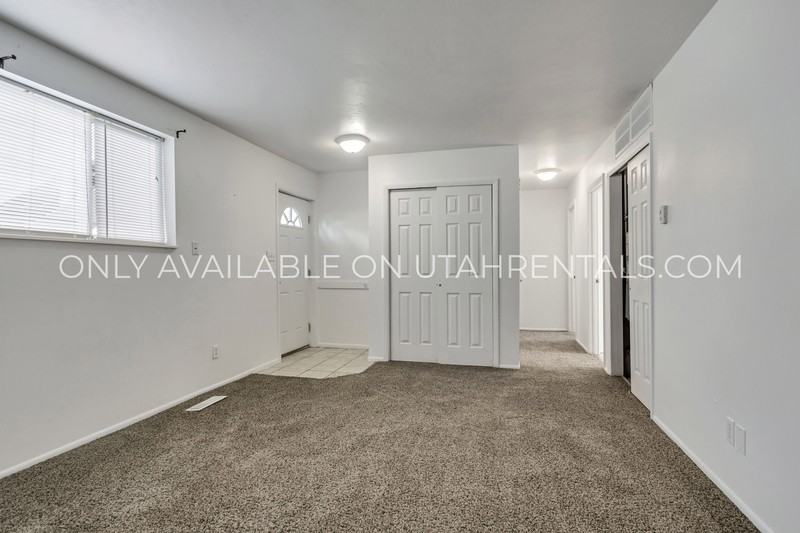 187 Sw - Photo 5 of 16