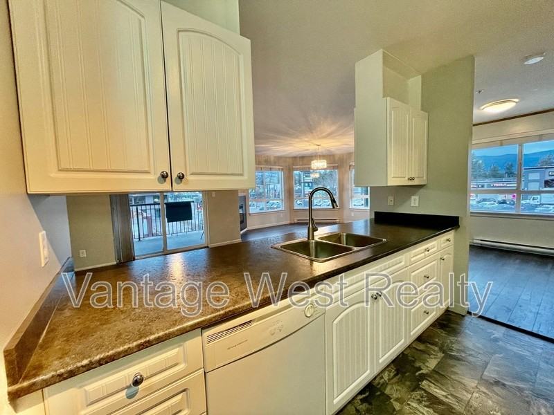 204 Asher Rd - Photo 5 of 31