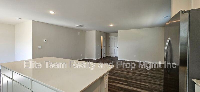 1615 Cannonball Ln - Photo 7 of 31