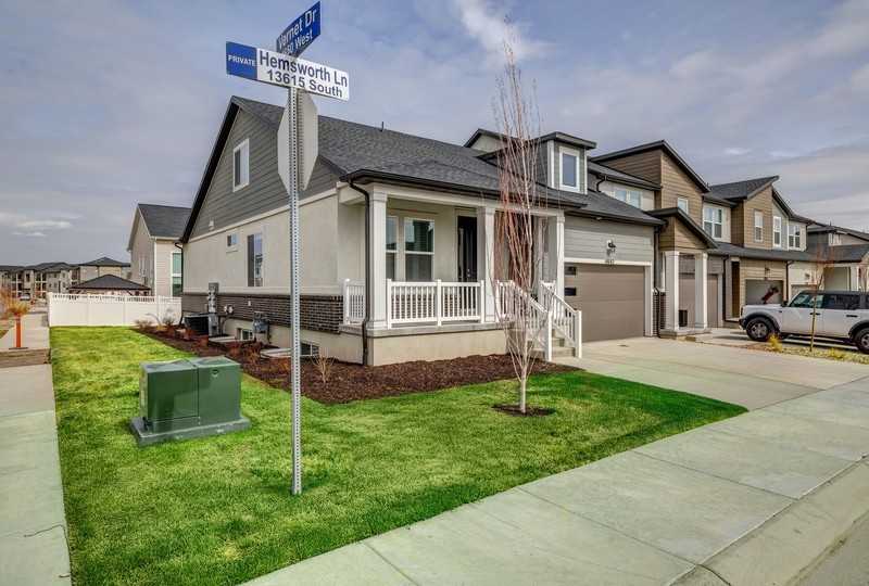 4642 W Hemsworth Ln #1 - Photo 3 of 29