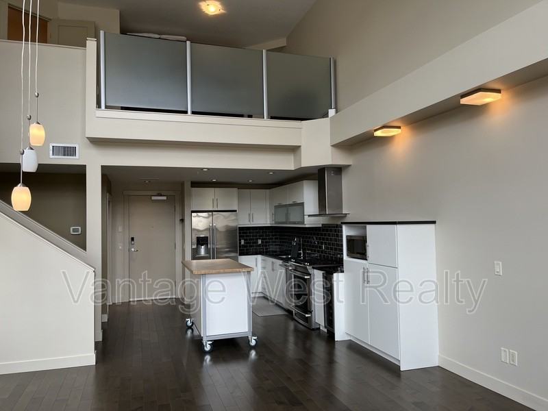 405 Martin Ave - Photo 2 of 36