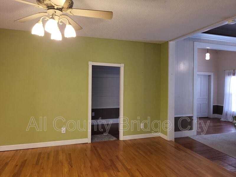 311 Retreat St - Photo 5 of 23