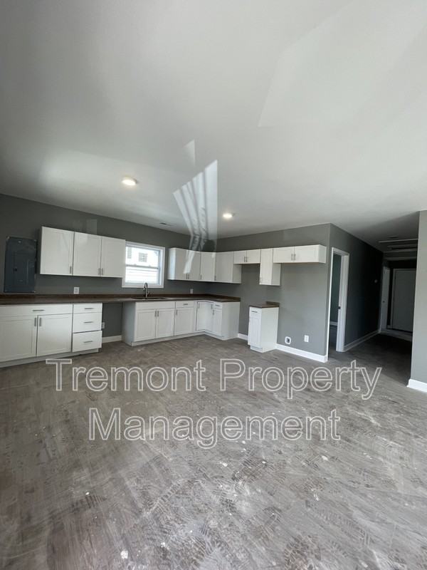 5006 17th Ave - Photo 2 of 8