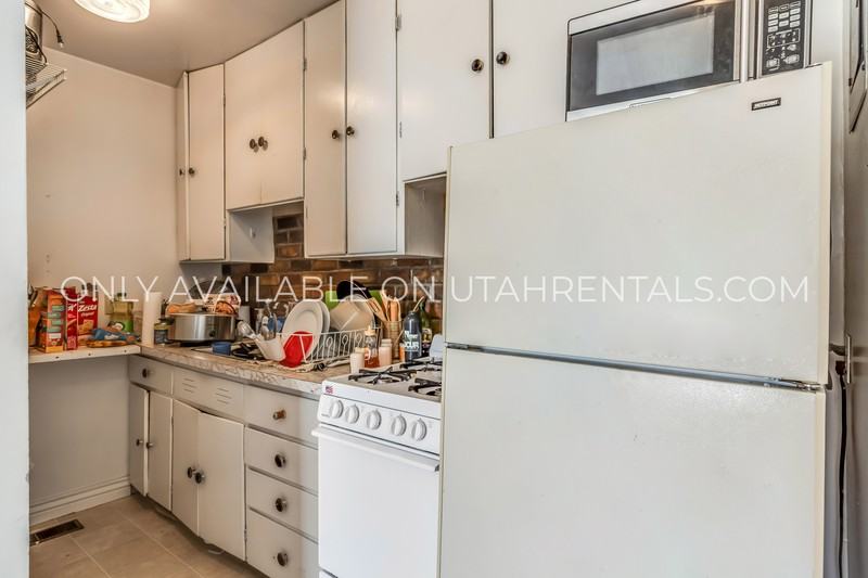 206 Sw #206 - Photo 2 of 5