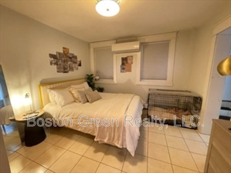 26 Irving St #1 - Photo 4 of 12