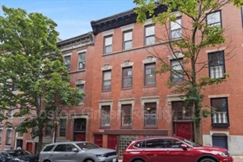 26 Irving St #1 - Photo 7 of 12