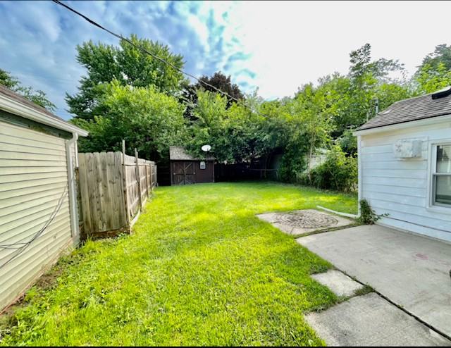 20515 Hollywood St - Photo 2 of 9