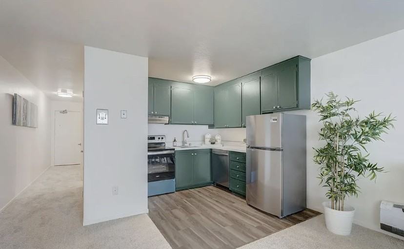 655 Corbett Ave - Photo 3 of 11