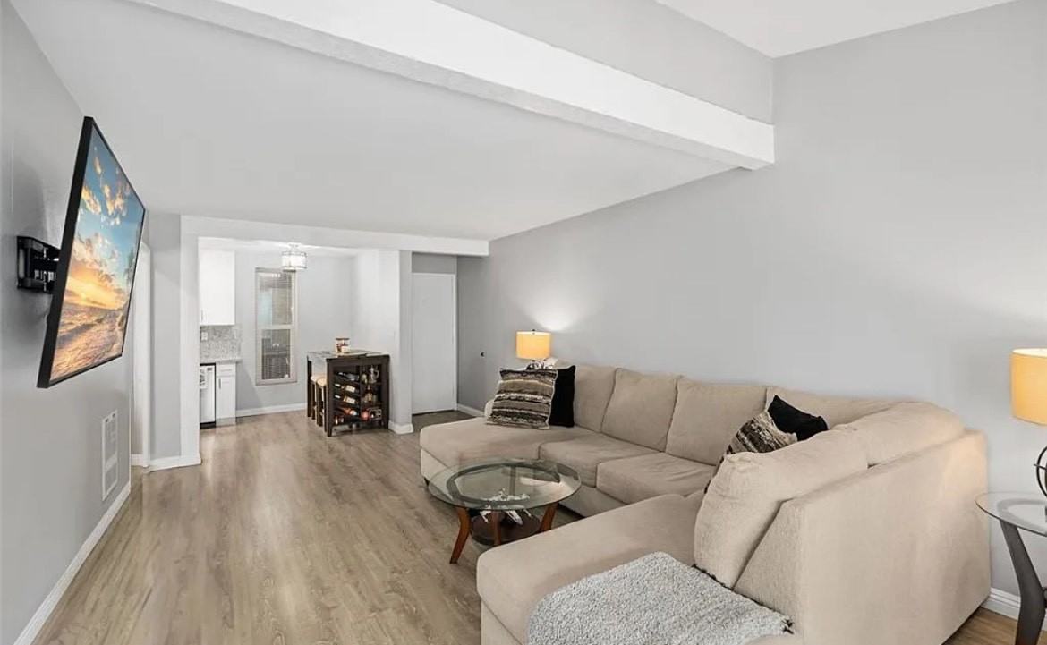 1000 W Macarthur Blvd - Photo 2 of 8