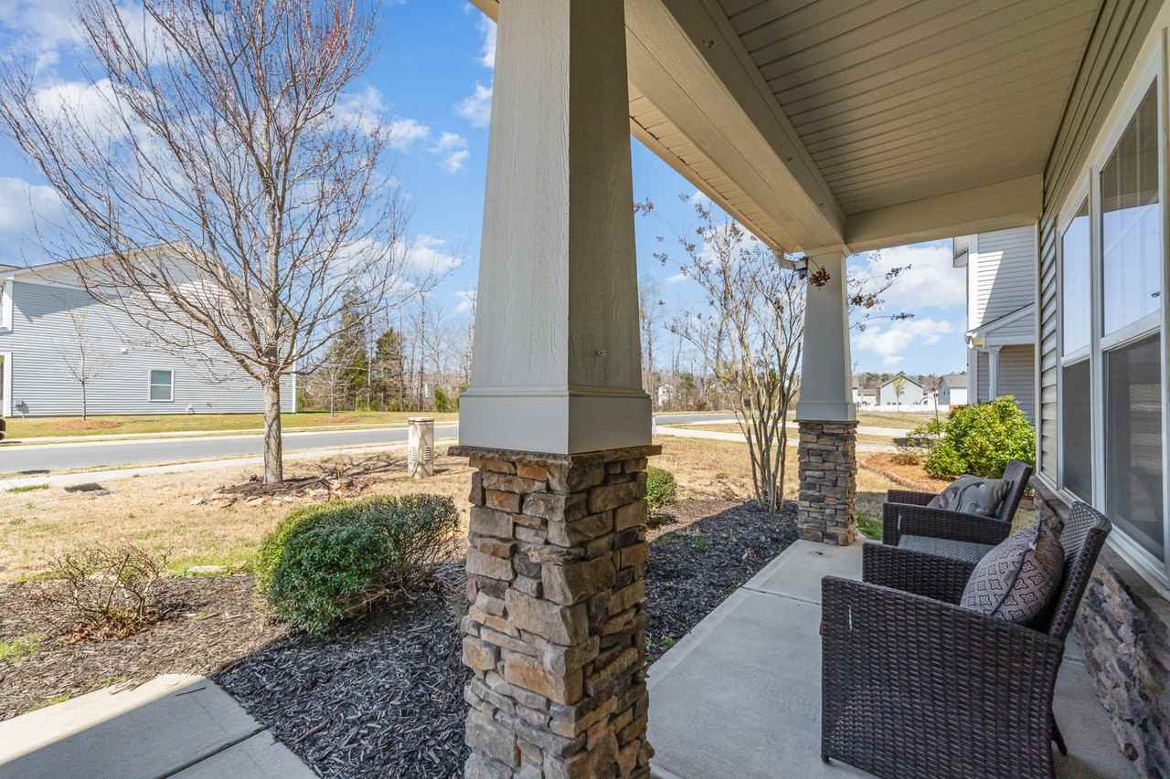 3390 Saddlebrook Dr - Photo 2 of 28