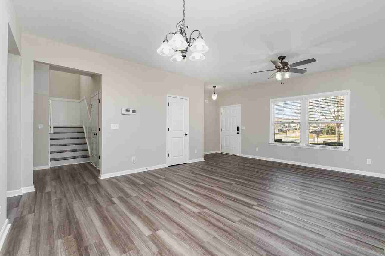 3390 Saddlebrook Dr - Photo 5 of 28