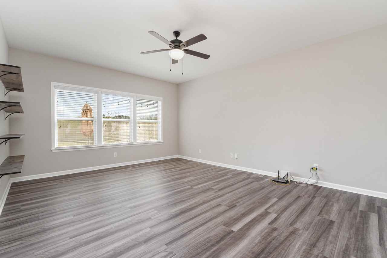 3390 Saddlebrook Dr - Photo 6 of 28