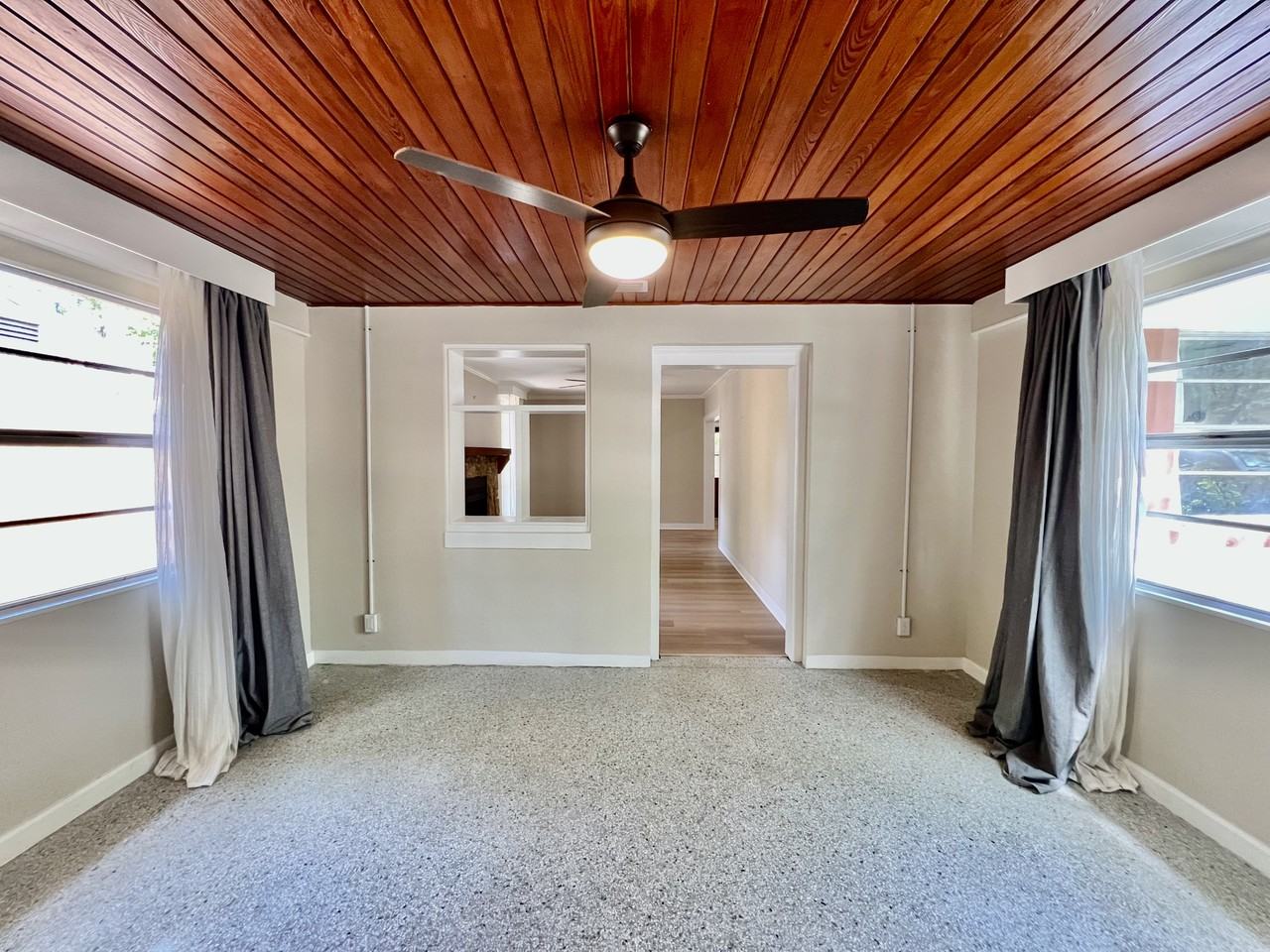 1208 E Hanna Ave - Photo 5 of 45