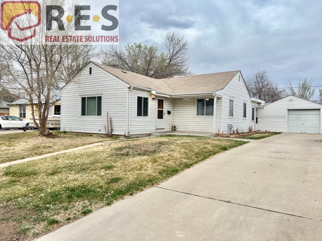 2550 S Linley Ct - Photo 2 of 23