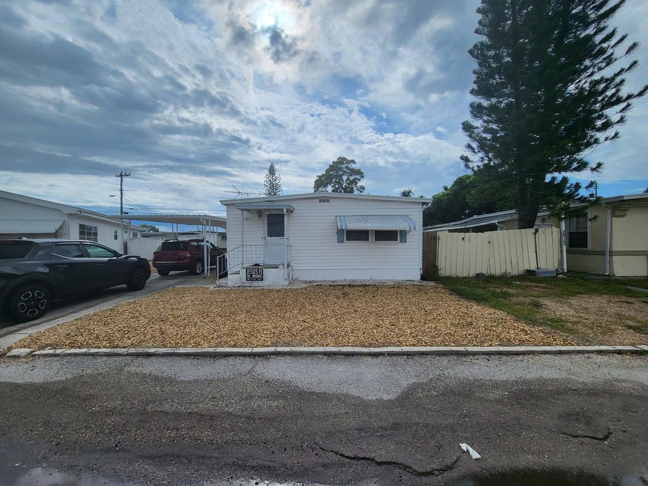 2011 Melody Dr - Photo 2 of 17