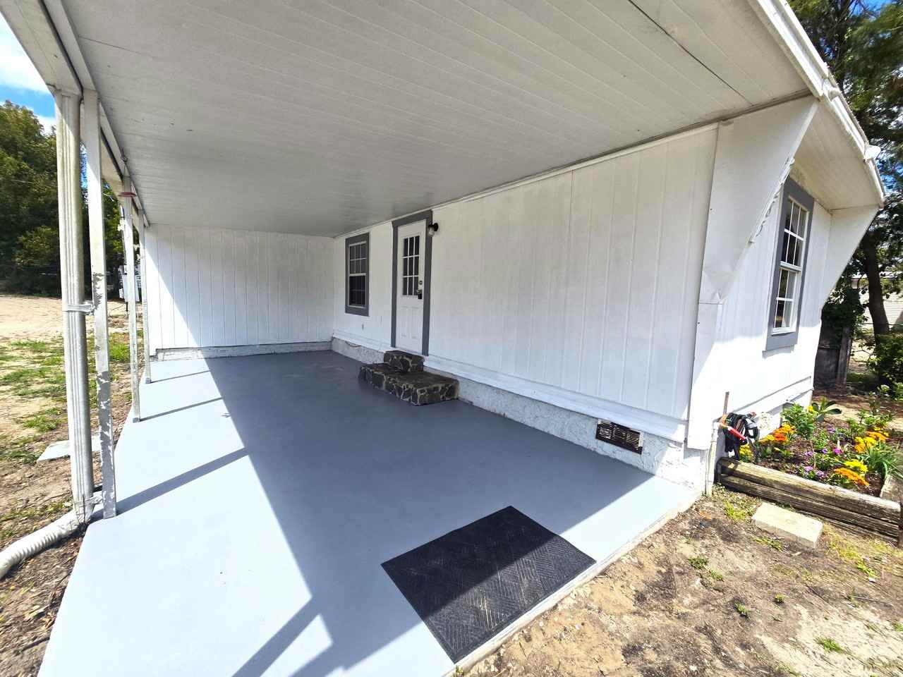 7285 Thurston St - Photo 2 of 16