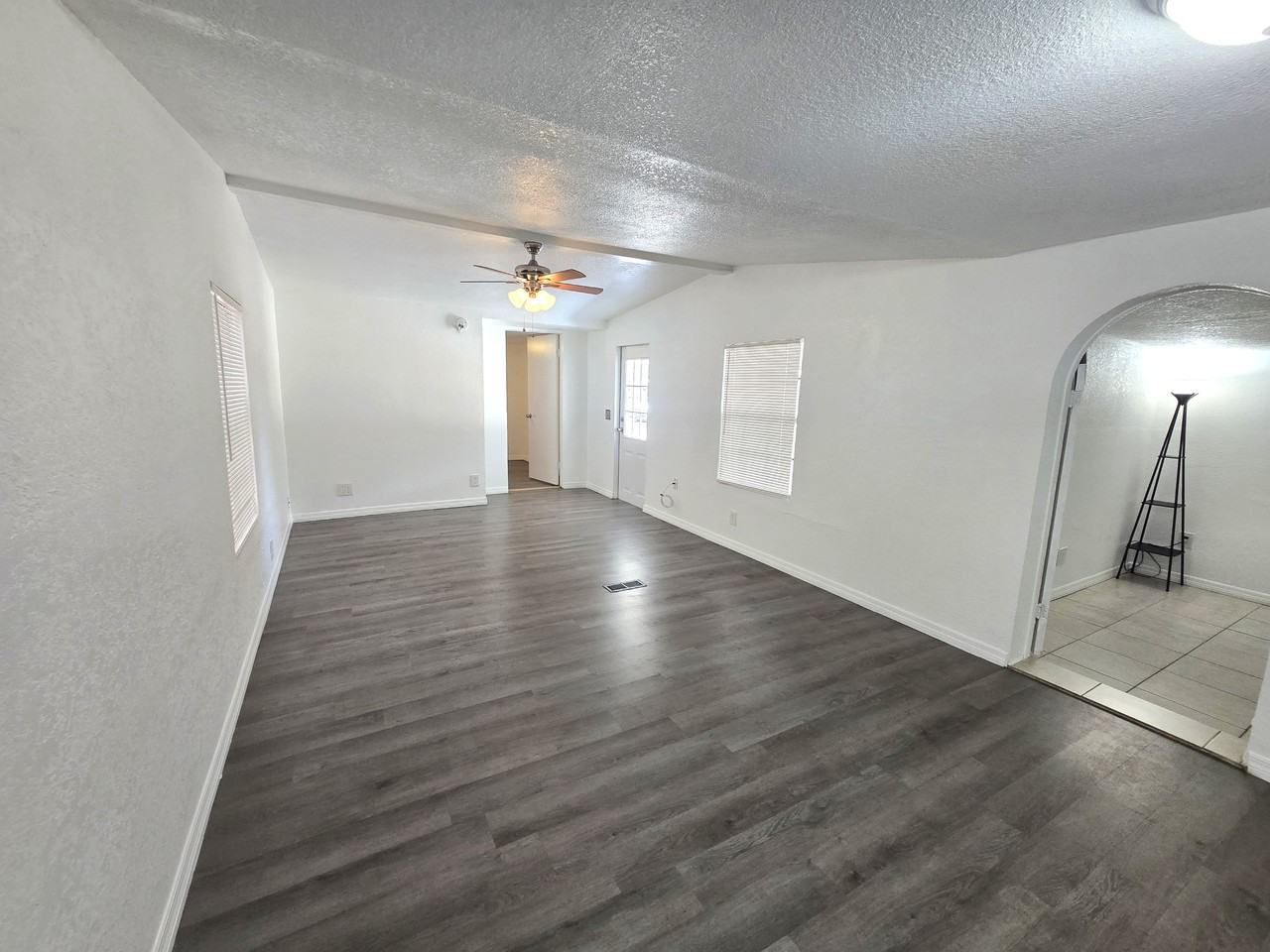 7285 Thurston St - Photo 3 of 16