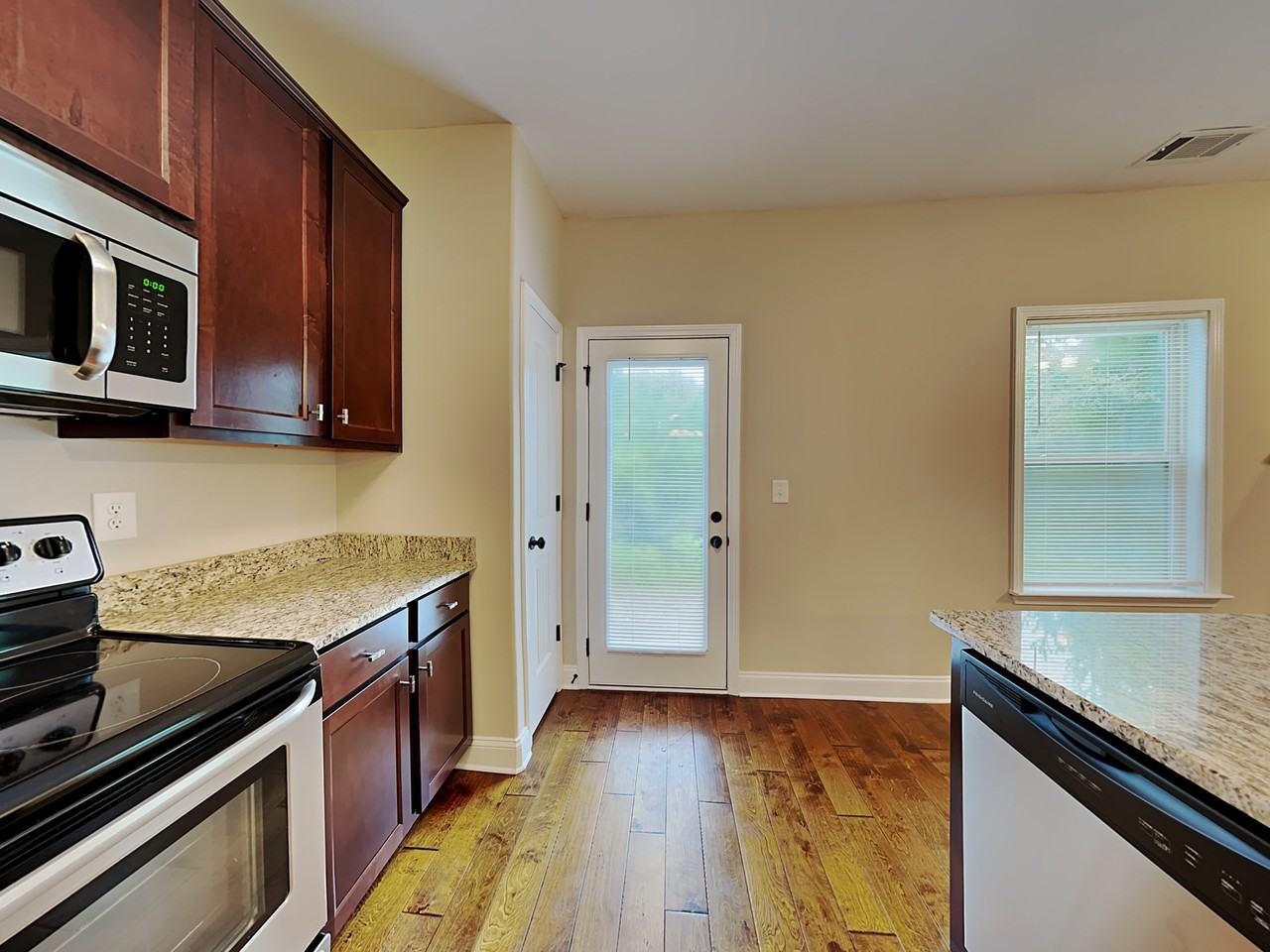 513 Kirkland Dr - Photo 3 of 18