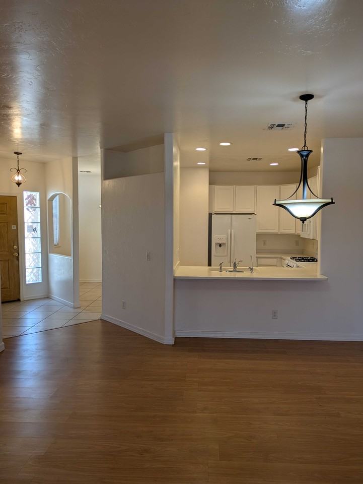 477 W Windham Blvd - Photo 4 of 20