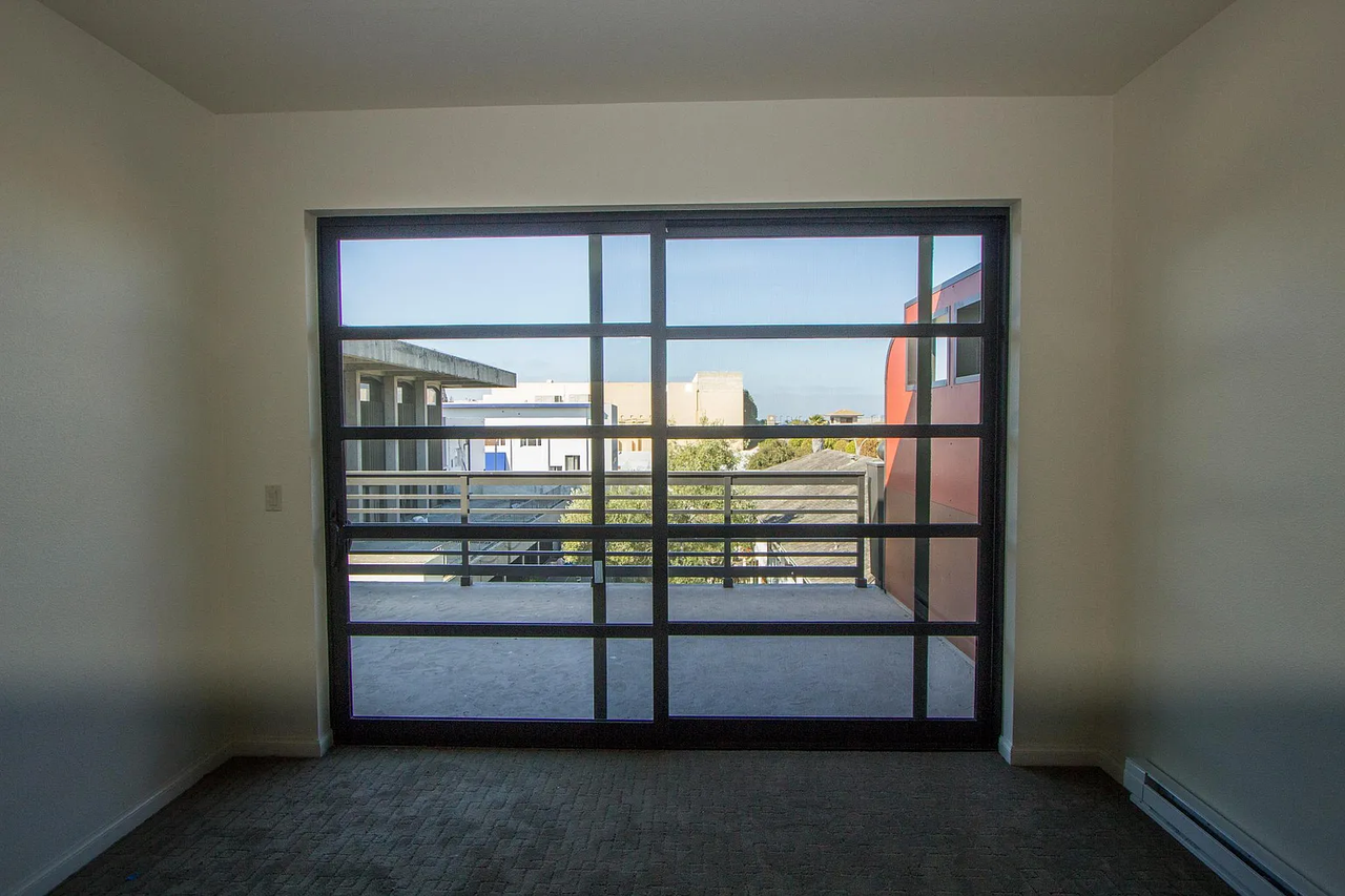 478 Tyler St #L - Photo 3 of 8