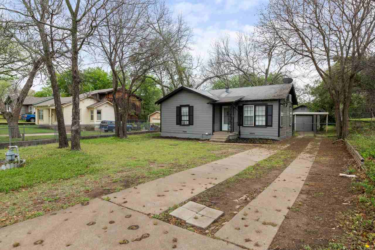 4801 Black Oak Ln - Photo 2 of 22
